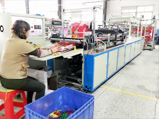 Máquina de fabricação de balões de película automática